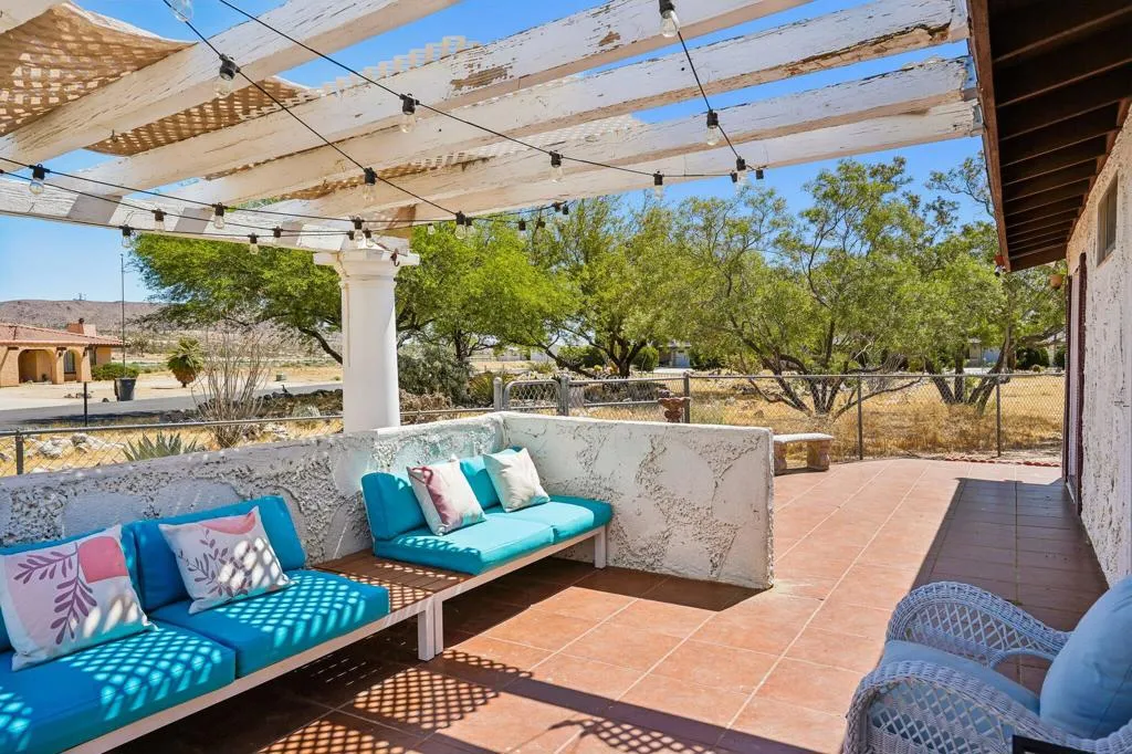27-web-or-mls-Warren Vista Ave-S1706-027