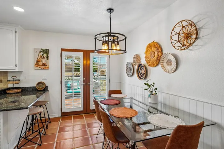12-web-or-mls-Warren Vista Ave-S1706-012