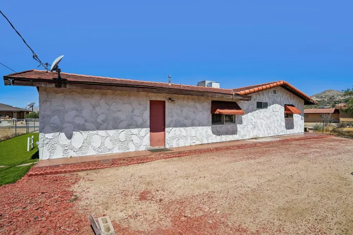 30-web-or-mls-Warren Vista Ave-S1706-030