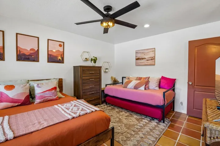 18-web-or-mls-Warren Vista Ave-S1706-018