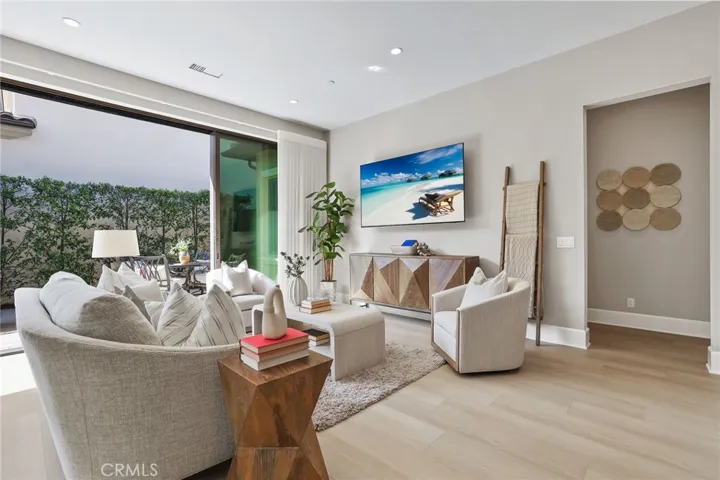 130 Donati, Irvine, California 92602