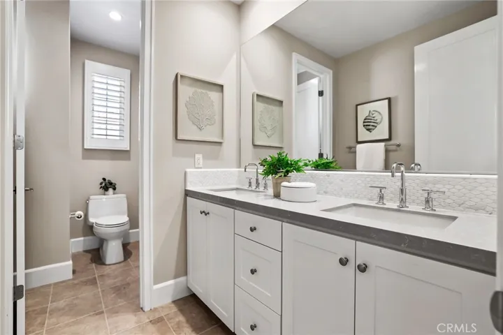 130 Donati, Irvine, California 92602
