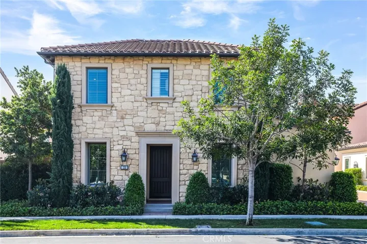 130 Donati, Irvine, California 92602