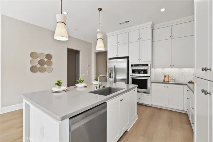 130 Donati, Irvine, California 92602