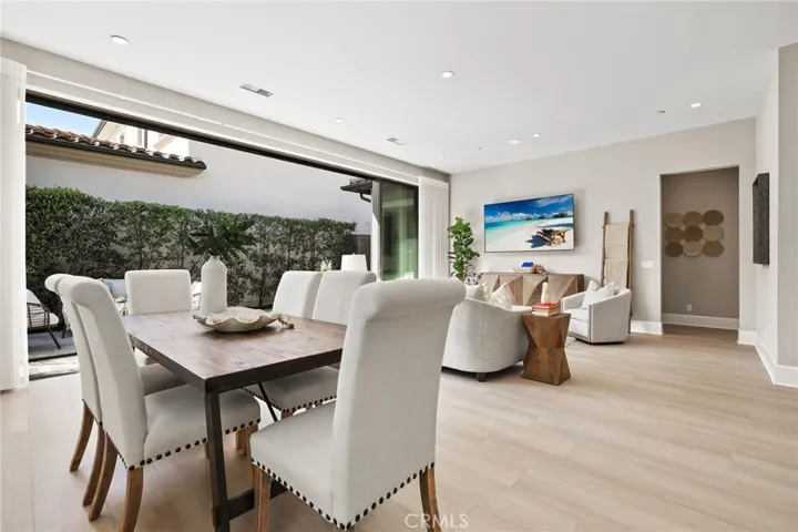130 Donati, Irvine, California 92602