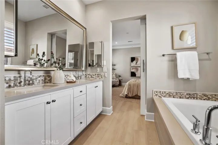 130 Donati, Irvine, California 92602
