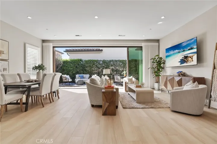 130 Donati, Irvine, California 92602