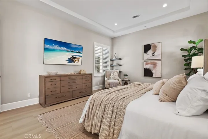 130 Donati, Irvine, California 92602
