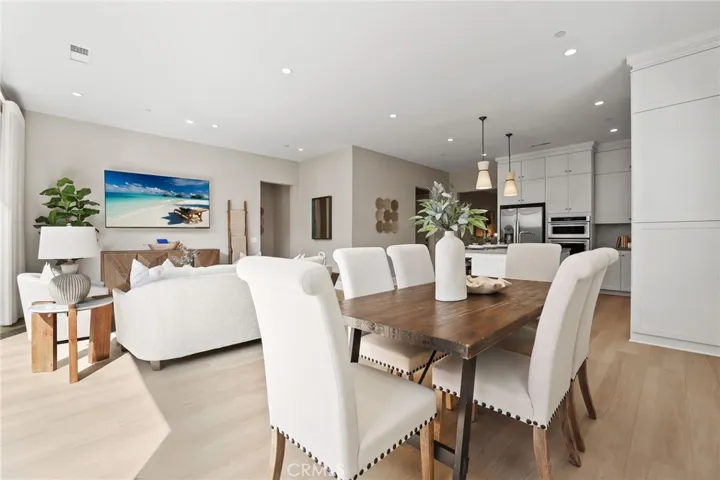 130 Donati, Irvine, California 92602