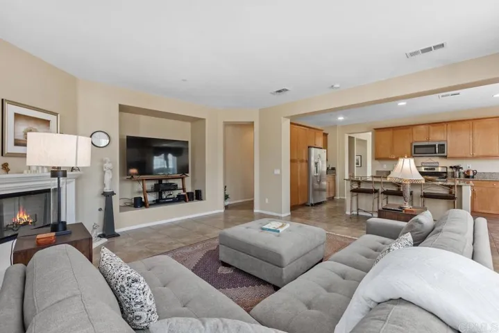 2990 Burnet Drive, Escondido, California 92027