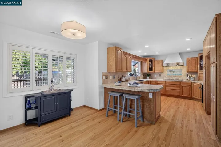827 Wilmore Ave, Concord, California 94518-2218