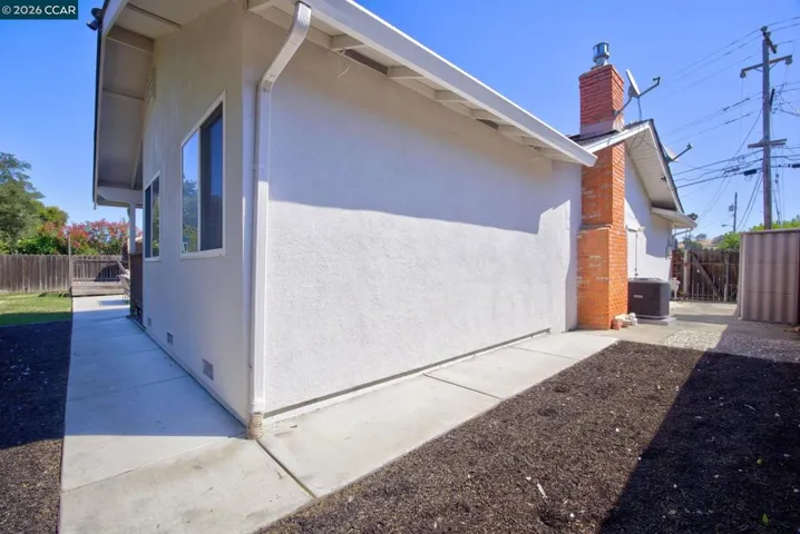 827 Wilmore Ave, Concord, California 94518-2218