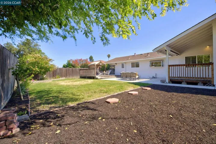 827 Wilmore Ave, Concord, California 94518-2218