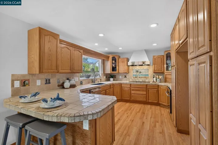 827 Wilmore Ave, Concord, California 94518-2218