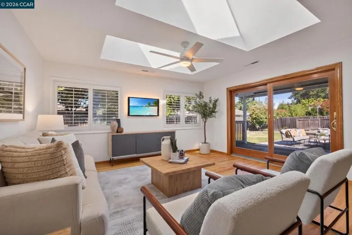 827 Wilmore Ave, Concord, California 94518-2218