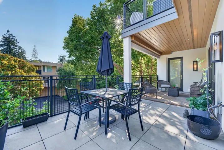 1667 San Carlos Avenue 203, San Carlos, California 94070