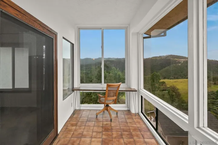 29509 Hoxie Ranch Rd, Vista, California 92084