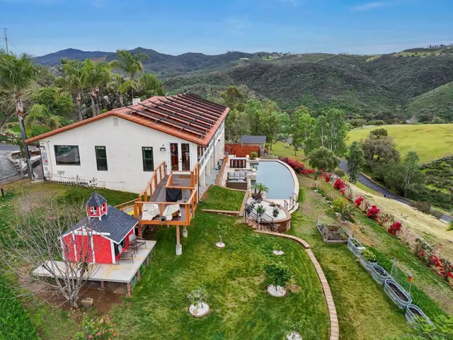 29509 Hoxie Ranch Rd, Vista, California 92084