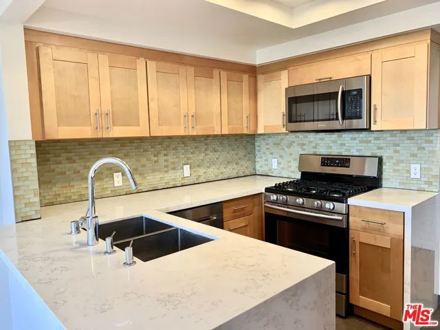 12412 Texas Avenue 302, Los Angeles, California 90025