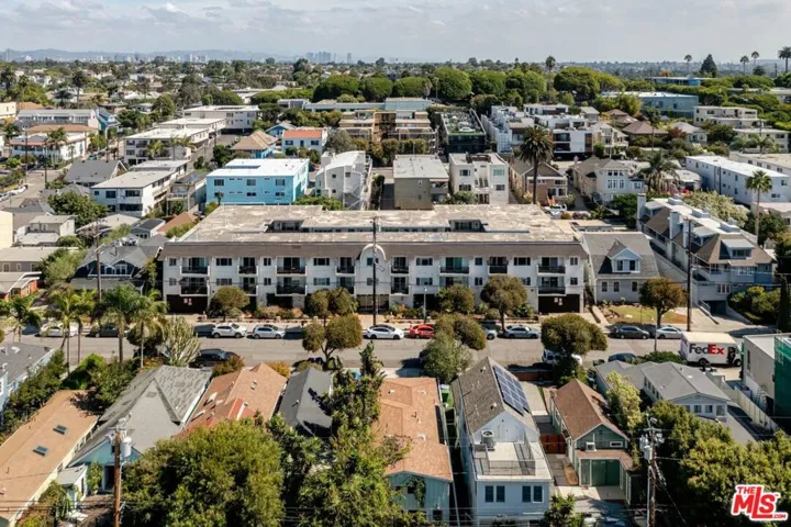 2721 2nd Street 111, Santa Monica, California 90405