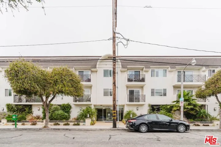2721 2nd Street 111, Santa Monica, California 90405