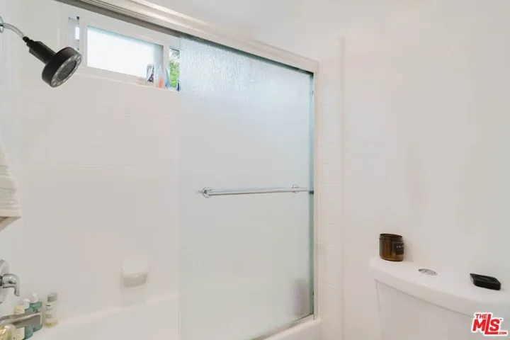2721 2nd Street 111, Santa Monica, California 90405