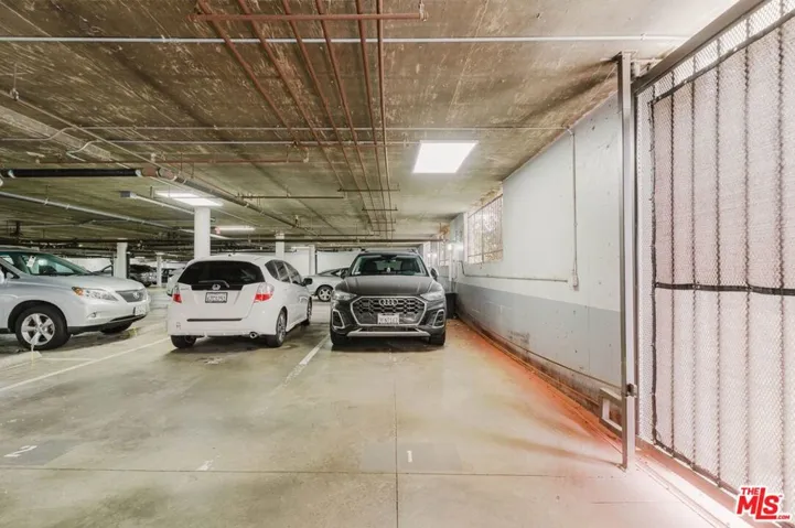 2721 2nd Street 111, Santa Monica, California 90405