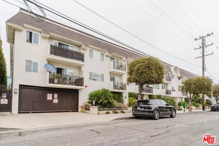 2721 2nd Street 111, Santa Monica, California 90405