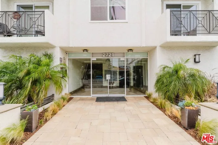 2721 2nd Street 111, Santa Monica, California 90405