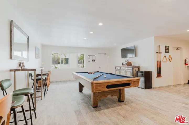 2721 2nd Street 111, Santa Monica, California 90405
