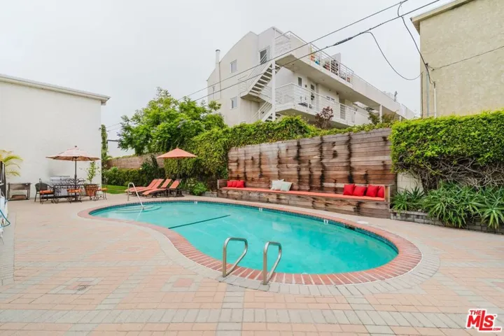 2721 2nd Street 111, Santa Monica, California 90405