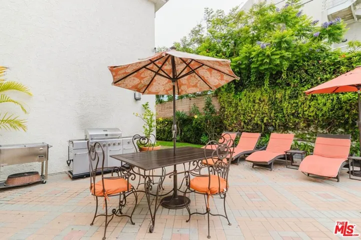 2721 2nd Street 111, Santa Monica, California 90405