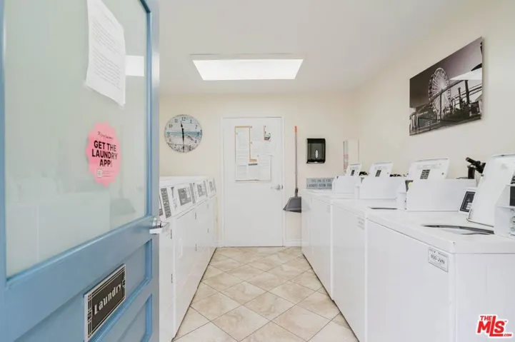 2721 2nd Street 111, Santa Monica, California 90405