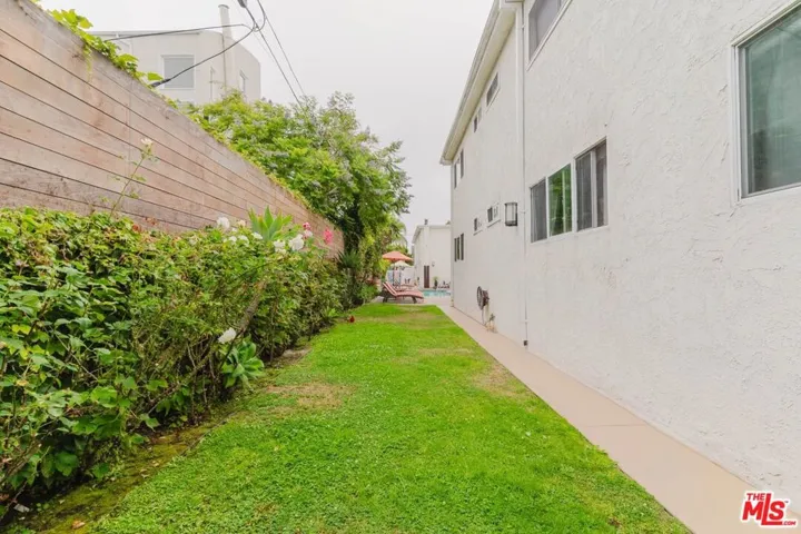 2721 2nd Street 111, Santa Monica, California 90405