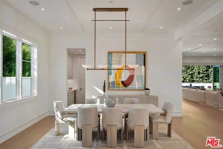 1675 San Remo Drive, Pacific Palisades, California 90272