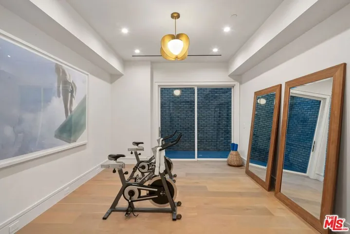 1675 San Remo Drive, Pacific Palisades, California 90272