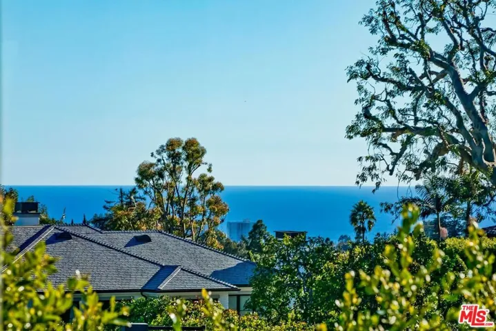 1675 San Remo Drive, Pacific Palisades, California 90272