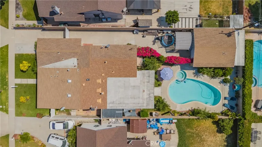 7500 SF lot size