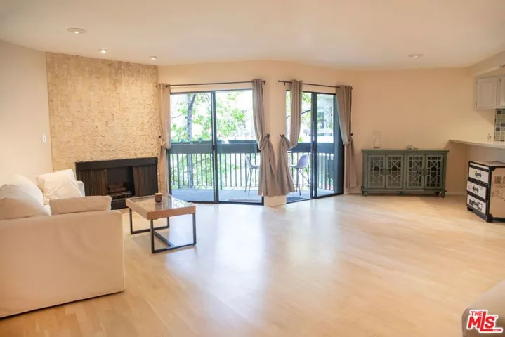 950 N Kings Road 245, West Hollywood, California 90069
