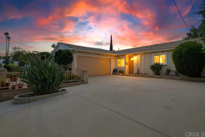 5860 Yorkshire Avenue, La Mesa, California 91942