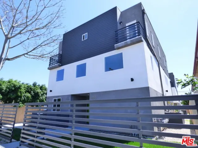 6226 Lexington Avenue, Los Angeles, California 90038