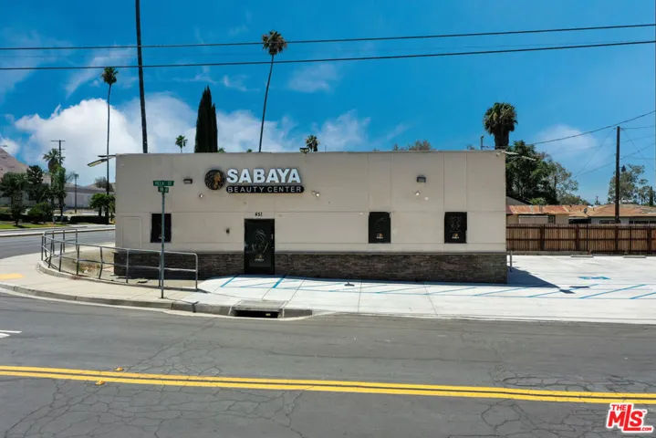 451 Iowa Avenue, Riverside, California 92507