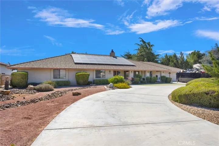 13355 Waco, Apple Valley, California 92308