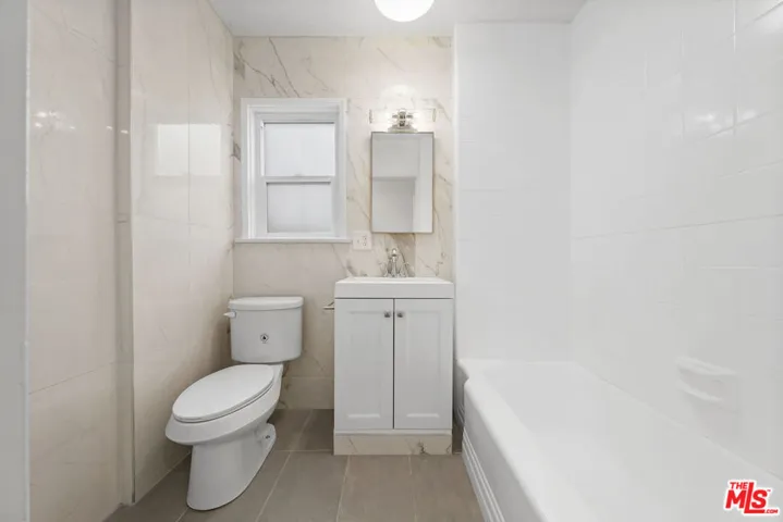 11345 Cashmere Street, Los Angeles, California 90049