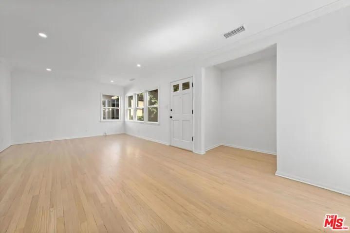 11345 Cashmere Street, Los Angeles, California 90049