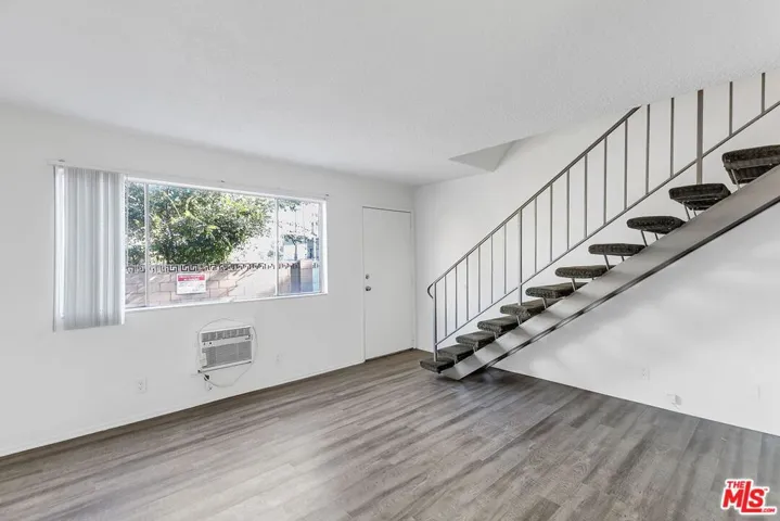 5524 Elmer Avenue 3, North Hollywood, California 91601