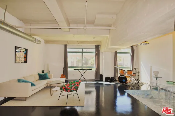 849 S Broadway M9, Los Angeles, California 90014