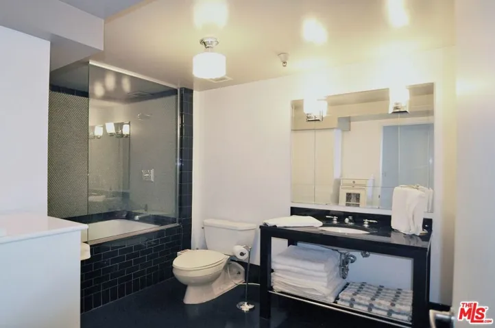 849 S Broadway M9, Los Angeles, California 90014