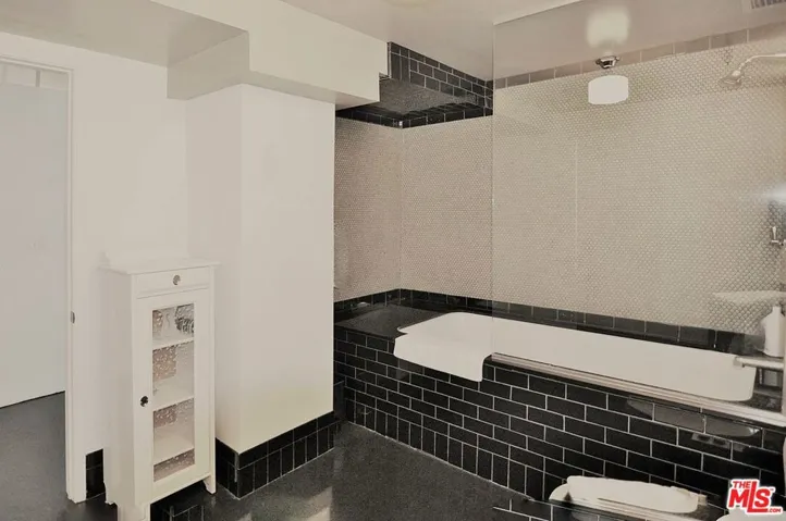 849 S Broadway M9, Los Angeles, California 90014