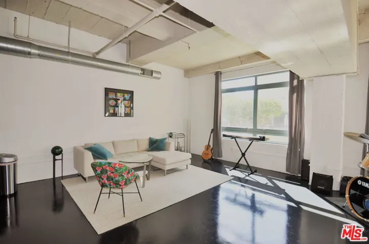 849 S Broadway M9, Los Angeles, California 90014